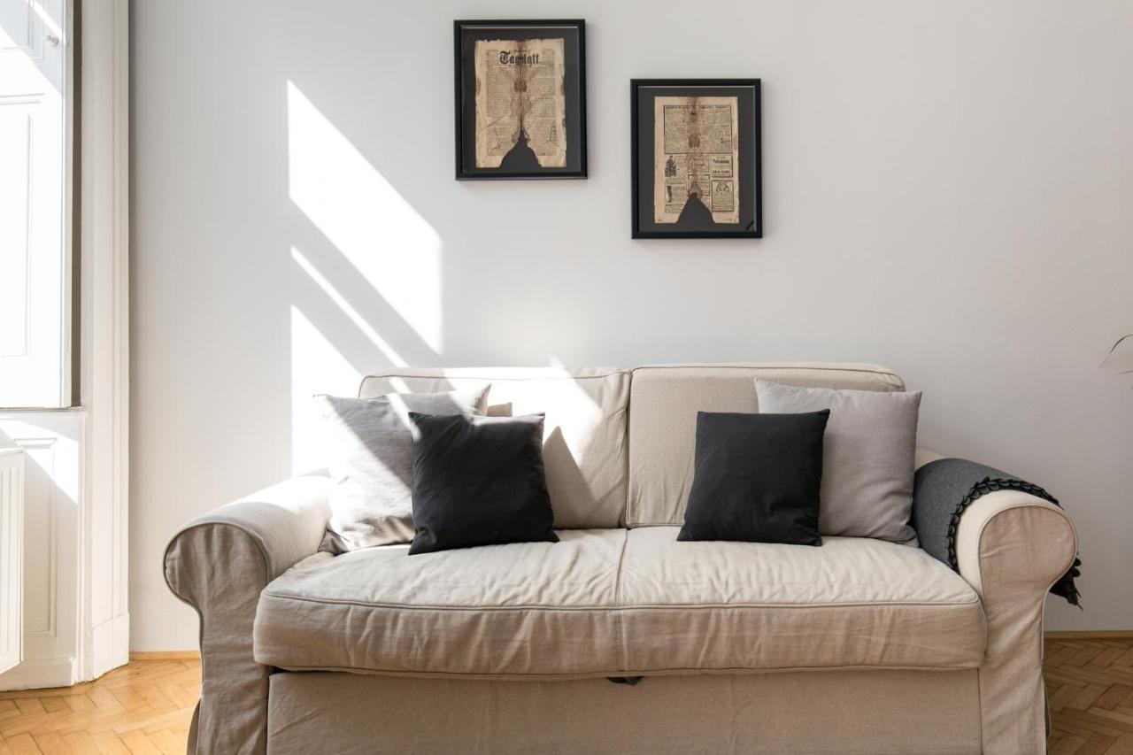 King Rustik & Central Apartment Budapest Esterno foto