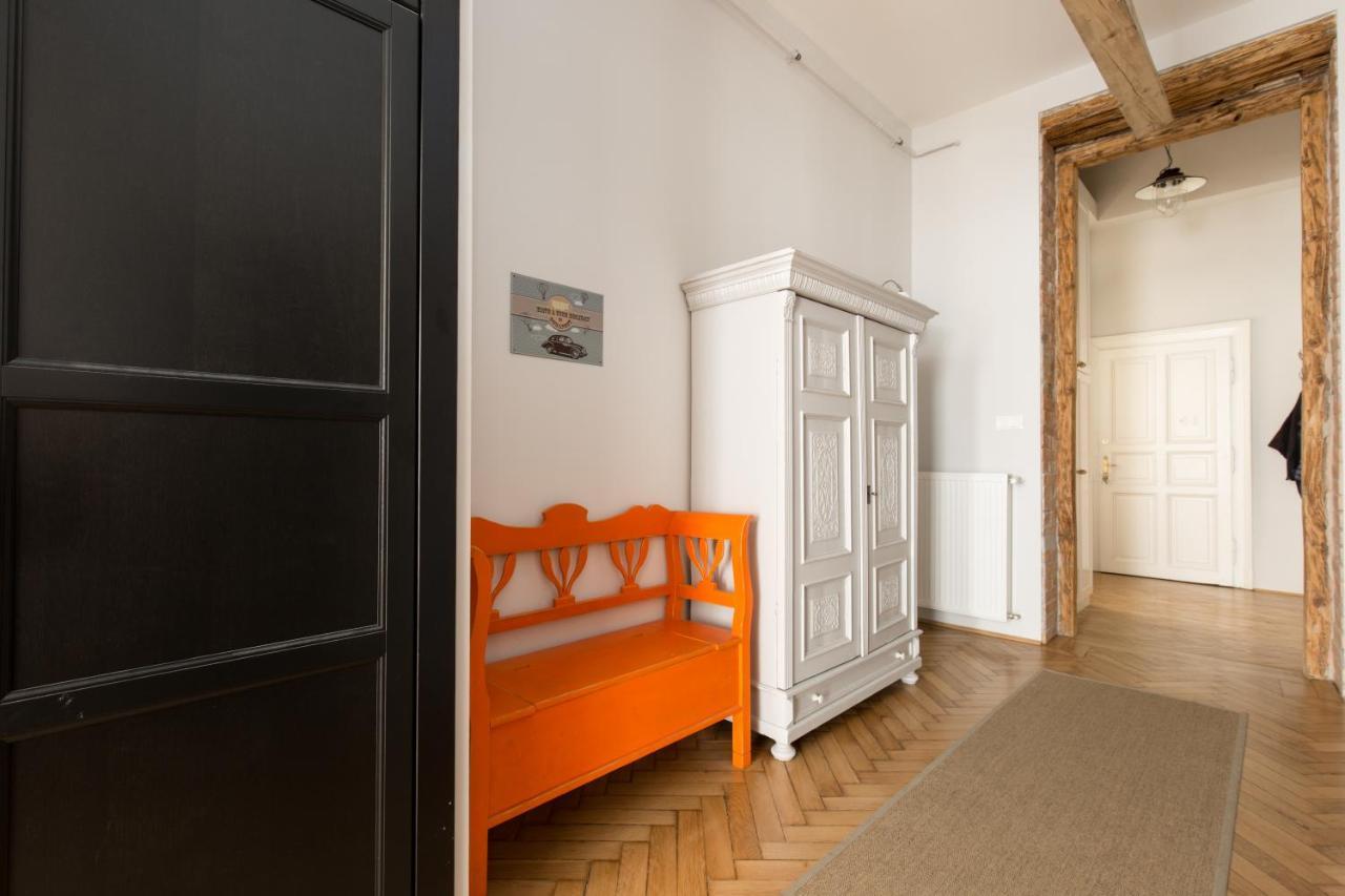 King Rustik & Central Apartment Budapest Esterno foto